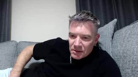 Snapshot of simplelife0 chatting on 11-14-25, 01:37 Ricky online show from 11-14-25, 01:37