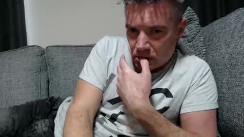 Snapshot of simplelife0 chatting on 11-18-25, 03:49 Ricky online show from 11-18-25, 03:49