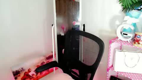 Snapshot of simplepinayx chatting on 03-08-26, 06:39 call me nath online show from 03-08-26, 06:39