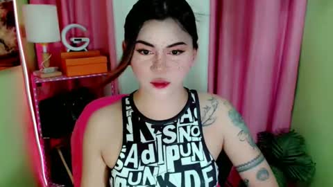 Snapshot of simplepinayx chatting on 06-10-26, 02:34 call me nath online show from 06-10-26, 02:34