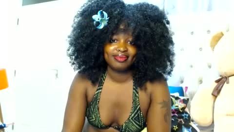 Snapshot of simply_eve1 chatting on 06-21-26, 01:52 simply_eve1 online show from 06-21-26, 01:52
