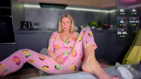 A present for me  online show from 03-22-26, 06:44