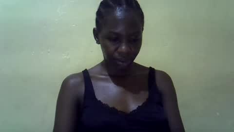 Snapshot of simplyloy33 chatting on 07-10-26, 07:12 simplyloy33 online show from 07-10-26, 07:12