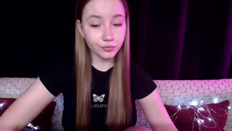 Sindi online show from 12-17-24, 02:44