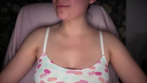 Sindra online show from 11-23-25, 01:38