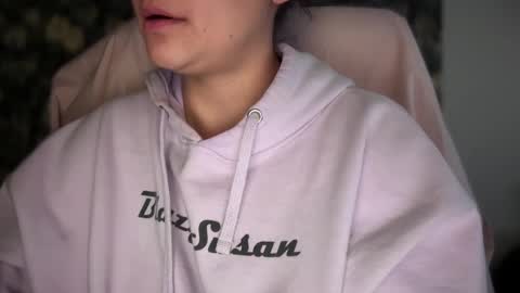 Sindra online show from 11-24-25, 06:07