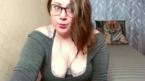 Angela online show from 03-26-26, 09:59