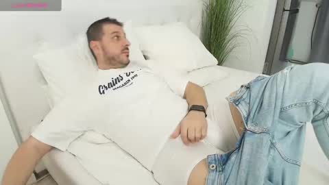 Snapshot of sinfuleagle chatting on 01-03-25, 03:01 Eagle online show from 01-03-25, 03:01