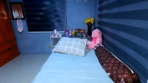 sinfullwife6969 online show from 06-25-26, 02:54