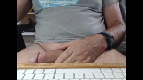 Snapshot of singlemaleca chatting on 09-14-25, 01:49 SingleMaleCA online show from 09-14-25, 01:49