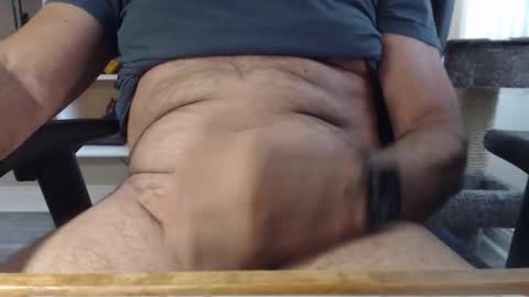 Snapshot of singlemaleca chatting on 10-29-25, 12:24 SingleMaleCA online show from 10-29-25, 12:24