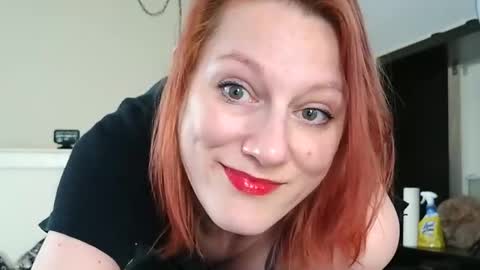 Snapshot of sinnamonstickxxx chatting on 12-16-24, 03:11 Sinnamon online show from 12-16-24, 03:11