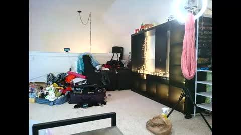 Snapshot of sinnamonstickxxx chatting on 01-05-25, 12:20 Sinnamon online show from 01-05-25, 12:20