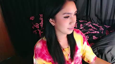 Snapshot of siobe_lee chatting on 06-10-26, 05:18 Siobe online show from 06-10-26, 05:18