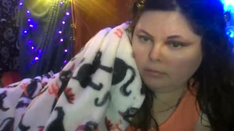 Siofra online show from 12-16-25, 08:14