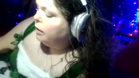 Siofra online show from 12-19-25, 12:39