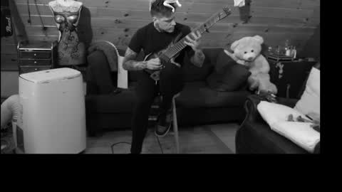 Snapshot of siphonophorstrings chatting on 09-20-25, 10:38 Dustbunnyfoofoo online show from 09-20-25, 10:38