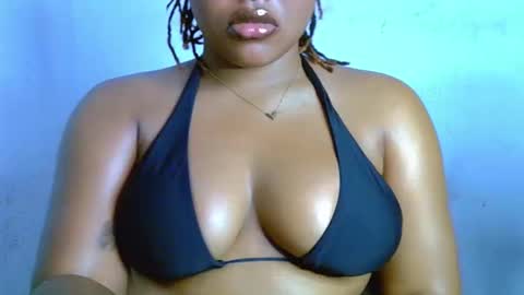 Snapshot of siren_xoxo chatting on 11-01-25, 08:00 Siren XOXO online show from 11-01-25, 08:00