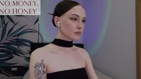 Snapshot of sirenaswhisper chatting on 06-08-26, 07:58 Goddess Sirena online show from 06-08-26, 07:58