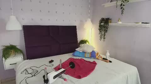 Snapshot of sirenyrouss chatting on 07-25-26, 07:33 sirenyrouss online show from 07-25-26, 07:33