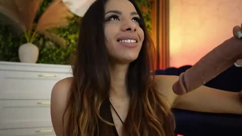 Snapshot of sisi_von_dee chatting on 05-31-26, 07:59 Dee online show from 05-31-26, 07:59