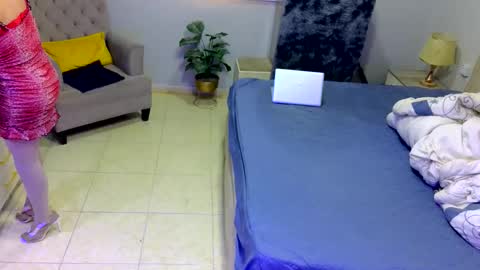 D i f a  Ana Arbeh shemale online show from 04-06-26, 07:09