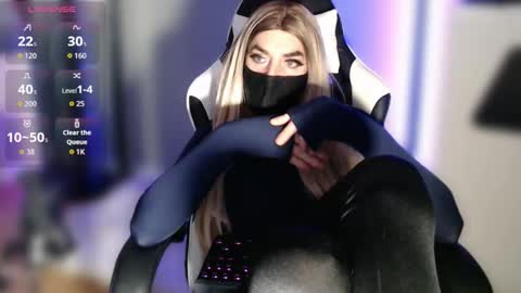 Snapshot of sissy_next_door chatting on 10-04-25, 10:30 Sissy next door online show from 10-04-25, 10:30