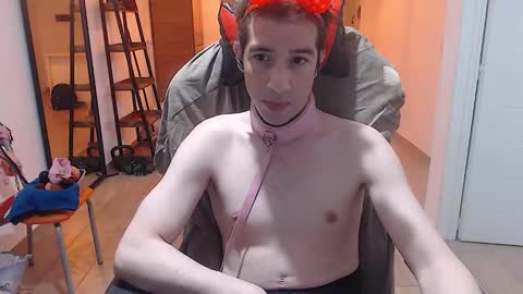 sissy slave online show from 01-09-25, 08:24