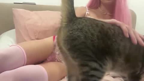 Snapshot of sissydoll_bella chatting on 09-21-25, 05:58 SissyDollBella online show from 09-21-25, 05:58