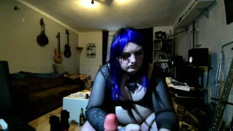 Snapshot of sissylovedoll chatting on 05-05-26, 04:42 Tiffany Candy online show from 05-05-26, 04:42