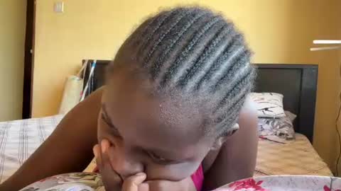 Snapshot of siswet9_ chatting on 01-19-25, 01:12 siswet online show from 01-19-25, 01:12