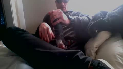 Snapshot of sitonmywhitecock chatting on 03-20-26, 07:08 love2cum online show from 03-20-26, 07:08