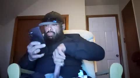 Snapshot of six_23 chatting on 09-27-25, 02:05 Sixxx online show from 09-27-25, 02:05