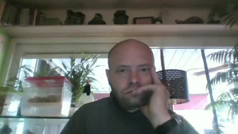 Snapshot of sixten113 chatting on 07-19-26, 05:22 sixten113 online show from 07-19-26, 05:22
