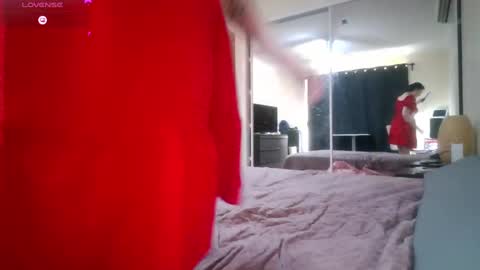 sizzlemewet online show from 12-10-24, 01:32