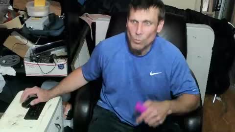 Snapshot of sizzzlenomics chatting on 07-01-26, 04:47 SIZZZLENOMICS online show from 07-01-26, 04:47