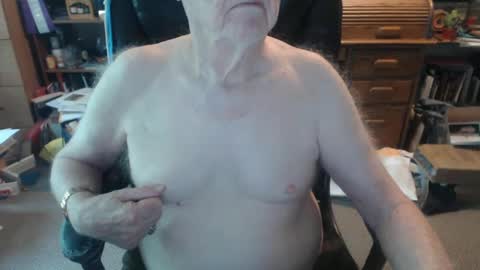 Snapshot of sjbottomboi chatting on 09-28-25, 08:25 sjbottomboi online show from 09-28-25, 08:25