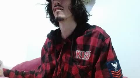 Snapshot of sk8sir chatting on 06-28-26, 04:24 sk8sir online show from 06-28-26, 04:24