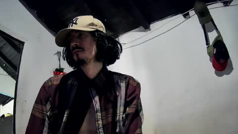 Snapshot of sk8sir chatting on 07-31-26, 08:08 sk8sir online show from 07-31-26, 08:08