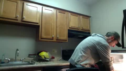 Snapshot of sk8ter_v2 chatting on 12-02-24, 09:17 Christopher online show from 12-02-24, 09:17