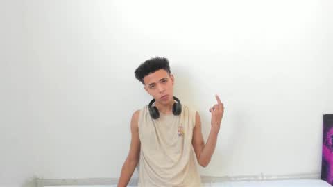 skady_coronado online show from 12-21-24, 05:40