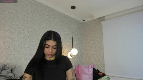 SKAILYN ANGELS online show from 10-30-25, 06:08