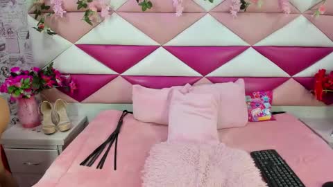 Snapshot of skarlet_skye chatting on 04-02-26, 09:01 Skarlet online show from 04-02-26, 09:01
