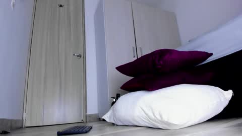 Skarlet online show from 11-21-25, 04:55