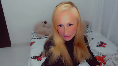 Arlett online show from 12-20-25, 11:17