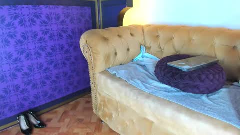 skarlettbarnes online show from 09-17-25, 11:45