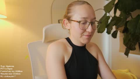 Im Scarlett  ONLINE  5pm-10pm NYC time  online show from 05-17-26, 08:38