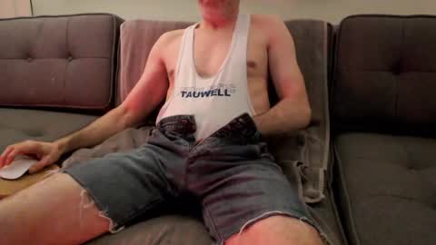 Snapshot of skibumz chatting on 12-13-24, 06:10 Skibumz online show from 12-13-24, 06:10