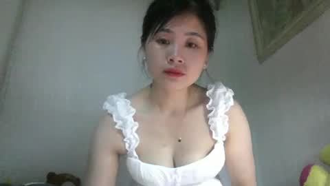 Snapshot of skie1111 chatting on 04-23-26, 07:30 Shie online show from 04-23-26, 07:30