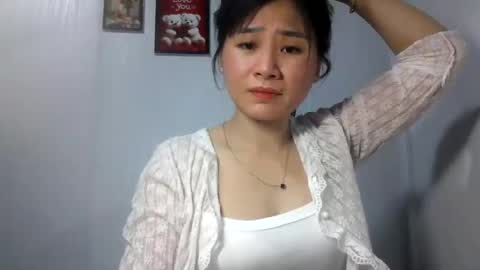 Snapshot of skie1111 chatting on 05-20-26, 01:50 Shie online show from 05-20-26, 01:50